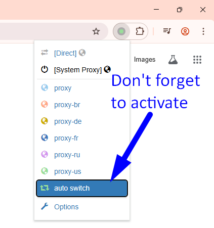 Menu de extensões do navegador mostrando uma lista de perfis de proxy no ZeroOmega. A opção "troca automática" está destacada com uma seta azul e a observação "Não se esqueça de ativar" como um lembrete para habilitar o modo de troca automática.